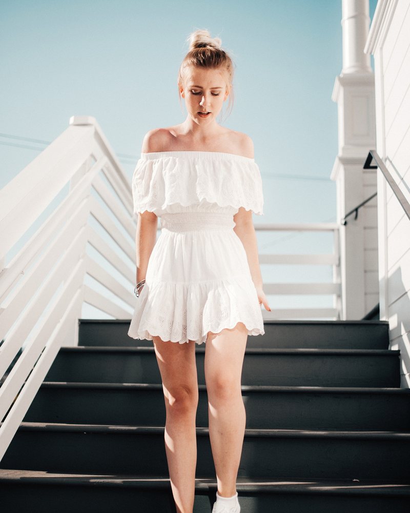 Summer whites, shore-house calm
